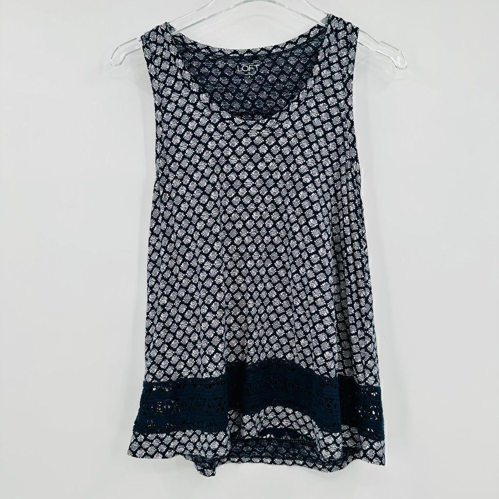 LOFT Size Small Blue & White Geometric Print Knit Eyelet Trim Tank Top
